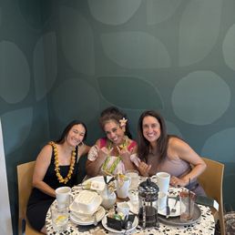 Dana S., Robbi CC and Rami enjoying the delicious bites at Break+Feast. I love this background! Dana S., Robbi CC and Rami enjoying the delicious bites at Break+Feast. I love this background!