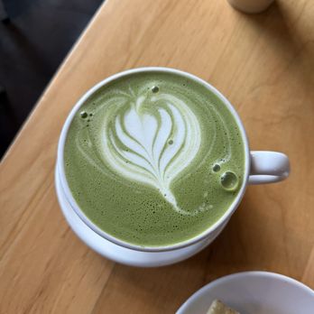 Karma Cream - Lavender Matcha latte with oat milk - Ice Cream & Frozen Yogurt Near Me - Gainesville, Florida