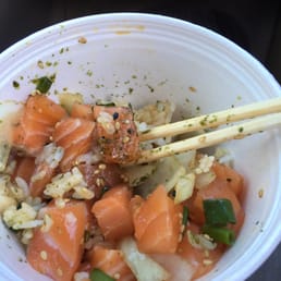 Salmon poke mini bowl Salmon poke mini bowl
