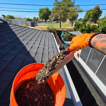 Squeegee Pros - Gutter Cleaning / San Jose California - Window Washing Near Me - San Jose, California Squeegee Pros - Gutter Cleaning / San Jose California - Window Washing Near Me - San Jose, California