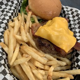 Bacon burg n fries