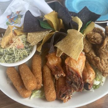 Mulligans Beach House Bar & Grill - Seafood Near Me - Vero Beach, Florida