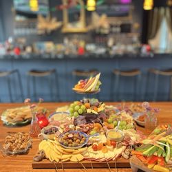 Baedega - Yummy apps @ the family table.