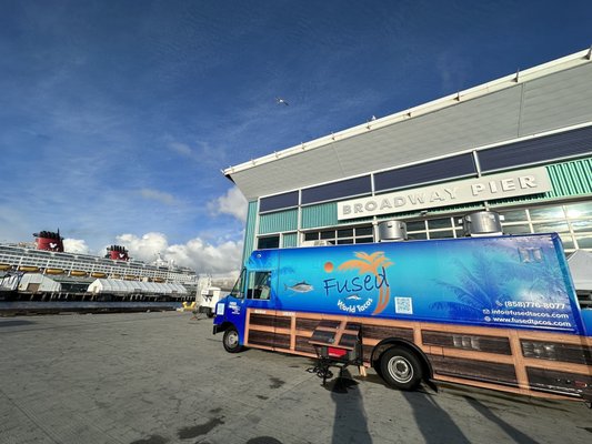 Broadway Pier/Port Pavilion by null