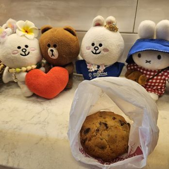 The Cookie Corner - Chocolate Chip Cookie! - Desserts Near Me - Honolulu, Hawaii The Cookie Corner - Chocolate Chip Cookie! - Desserts Near Me - Honolulu, Hawaii