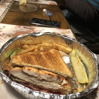 Lucky's 777 Bar & Grill - California club - Seafood Near Me - Holbrook, Massachusetts