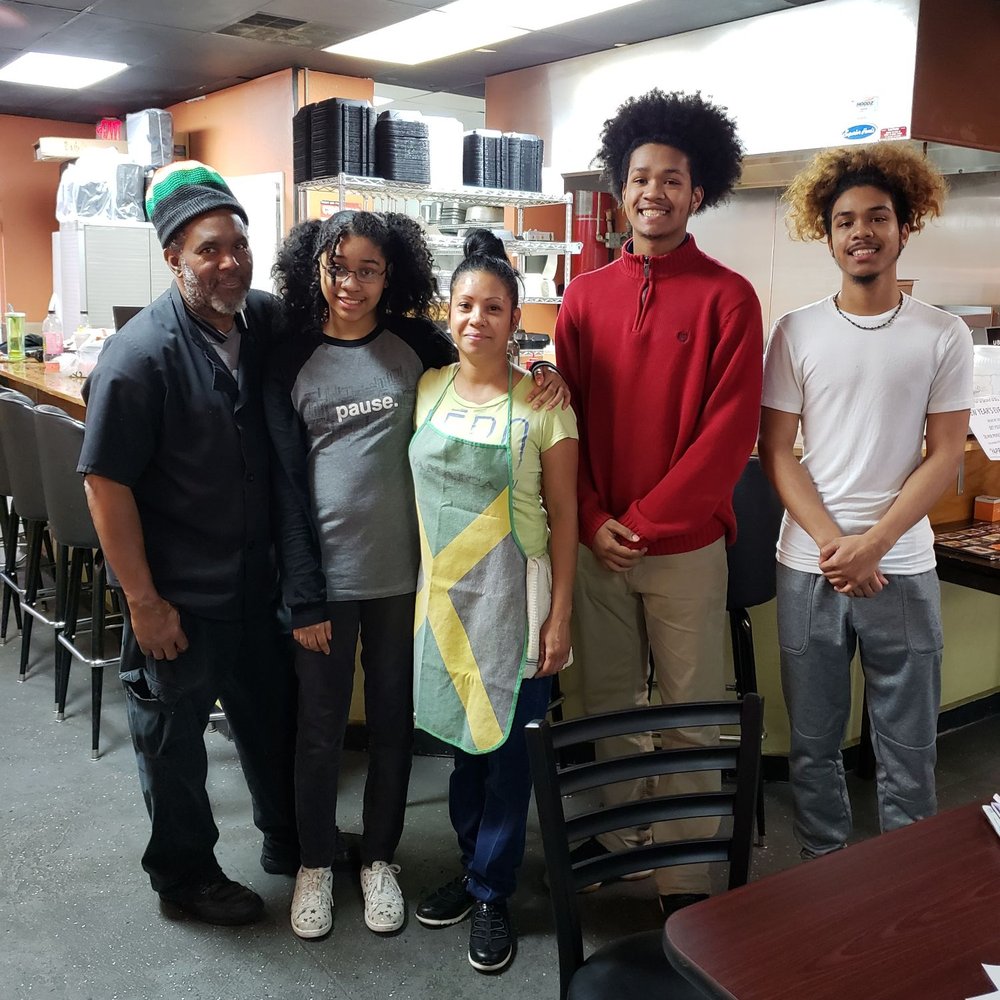Mad O Caribbean and Seafood - CHEF DOLLY AND FAM - Seafood Near Me - Jacksonville, Florida