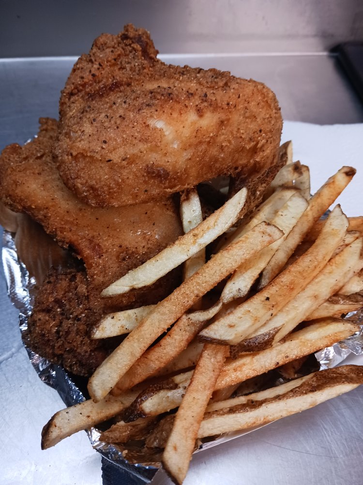 HUBBS GRUB Updated May 2024 500 N Bell Ave, Denton, Texas Comfort