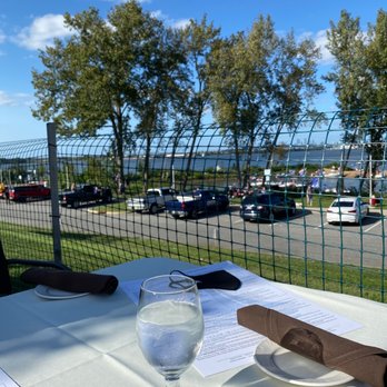 Riverwinds Restaurant - Outside seating - New American Near Me - West Deptford, New Jersey