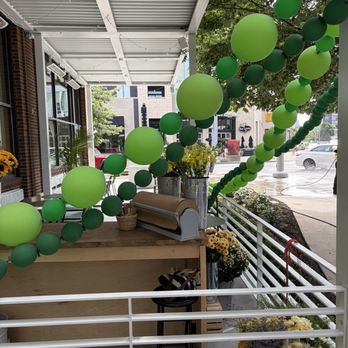 sweetgreen - Healthy Salads, Bowls and Wraps - Patio dining - Salad Near Me - Nashville, Tennessee sweetgreen - Healthy Salads, Bowls and Wraps - Patio dining - Salad Near Me - Nashville, Tennessee