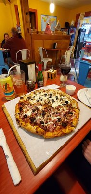 Tom's Pizza by null