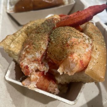 Luke's Lobster Rittenhouse - Lobster roll - Seafood Near Me - Philadelphia, Pennsylvania Luke's Lobster Rittenhouse - Lobster roll - Seafood Near Me - Philadelphia, Pennsylvania