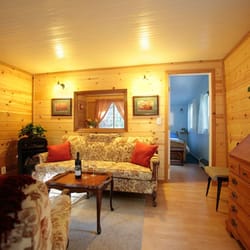 Raymond's Bakery - Gravenstein B&B Cottage