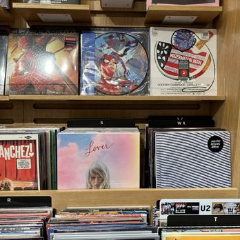 Barnes & Noble - Lots of vinyl in many genres. - Bookstores Near Me - Richardson, Texas