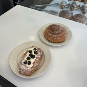 Wheatberry Baking Company - Blue berry danish and morning bun - Bakeries Near Me - Reno, Nevada Wheatberry Baking Company - Blue berry danish and morning bun - Bakeries Near Me - Reno, Nevada