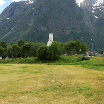 Oppstryn kyrkje - Some really big mountains. - Churches Near Me