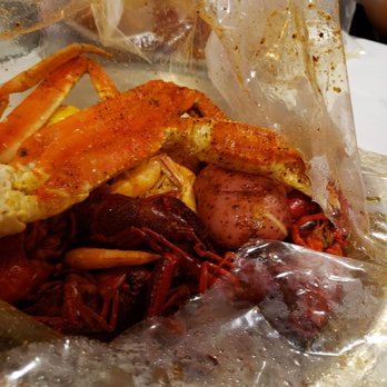 Jumbo Crab - Crab legs, shrimps, crawfish, corn & potatoes in Cajun seasoning - Cajun/Creole Near Me - Tinley Park, Illinois