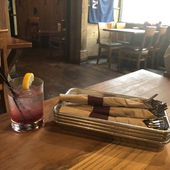 Hoodoo Brown BBQ - Barbeque Near Me - Ridgefield, Connecticut