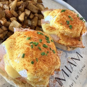 MIAM Cafe - Turkey eggs Benedict - Sandwiches Near Me - Miami, Florida