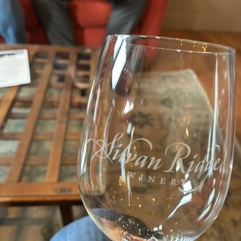 Hinman Vineyards - Wine Tasting Room Near Me - Eugene, Oregon