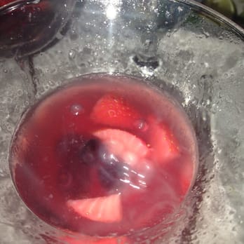 Ocean Prime - Berries and bubbly = excellent cocktail - Seafood Near Me - Dallas, Texas Ocean Prime - Berries and bubbly = excellent cocktail - Seafood Near Me - Dallas, Texas