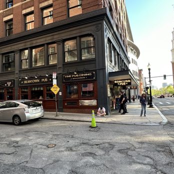 Beantown Pub - Outside view of Beantown Pub - Pubs Near Me - Boston, Massachusetts
