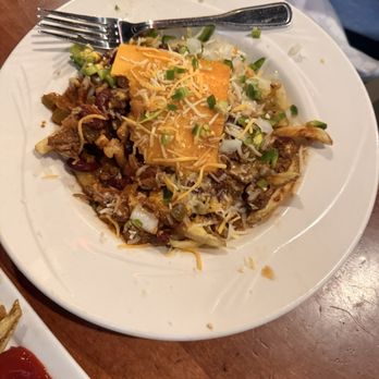Lucky Beaver Bar & Burger - Chili cheese Fries - Sports Bars Near Me - Stateline, Nevada