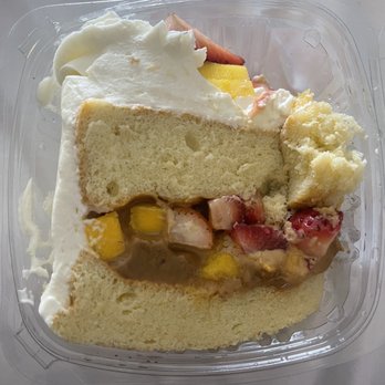 Sweets By Belen Dessert Boutique - Strawberry - Mango Chantilly Cake - Desserts Near Me - Houston, Texas Sweets By Belen Dessert Boutique - Strawberry - Mango Chantilly Cake - Desserts Near Me - Houston, Texas