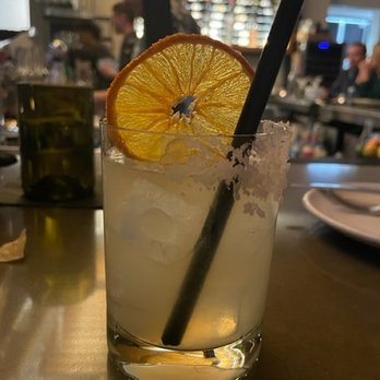 Vecina - Nice presentation of a margarita.  Chilled glass, salt on part of the rim and a colorful fruit garnish. - Latin American Near Me - Phoenix, Arizona