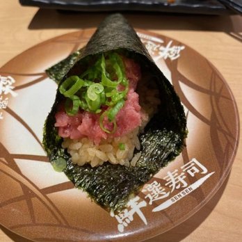 Waka Sakura - Negi tuna hand roll - Conveyor Belt Sushi Near Me - Gardena, California Waka Sakura - Negi tuna hand roll - Conveyor Belt Sushi Near Me - Gardena, California