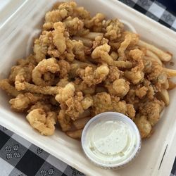 Roy Boy's Clam Shack - Fried whole belly clams & tartar sauce.