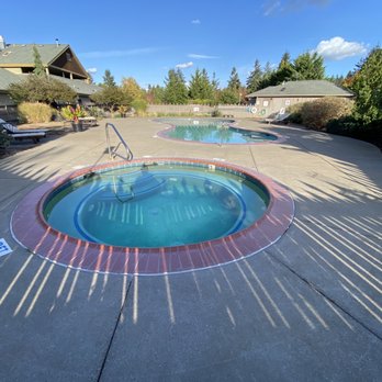 Oregon Garden Resort - Hotels Near Me - Silverton, Oregon