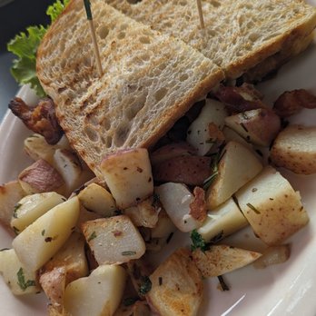 Millie's Cafe - Pasadena - BTLA and rosemary potatoes - Breakfast & Brunch Near Me - Pasadena, California