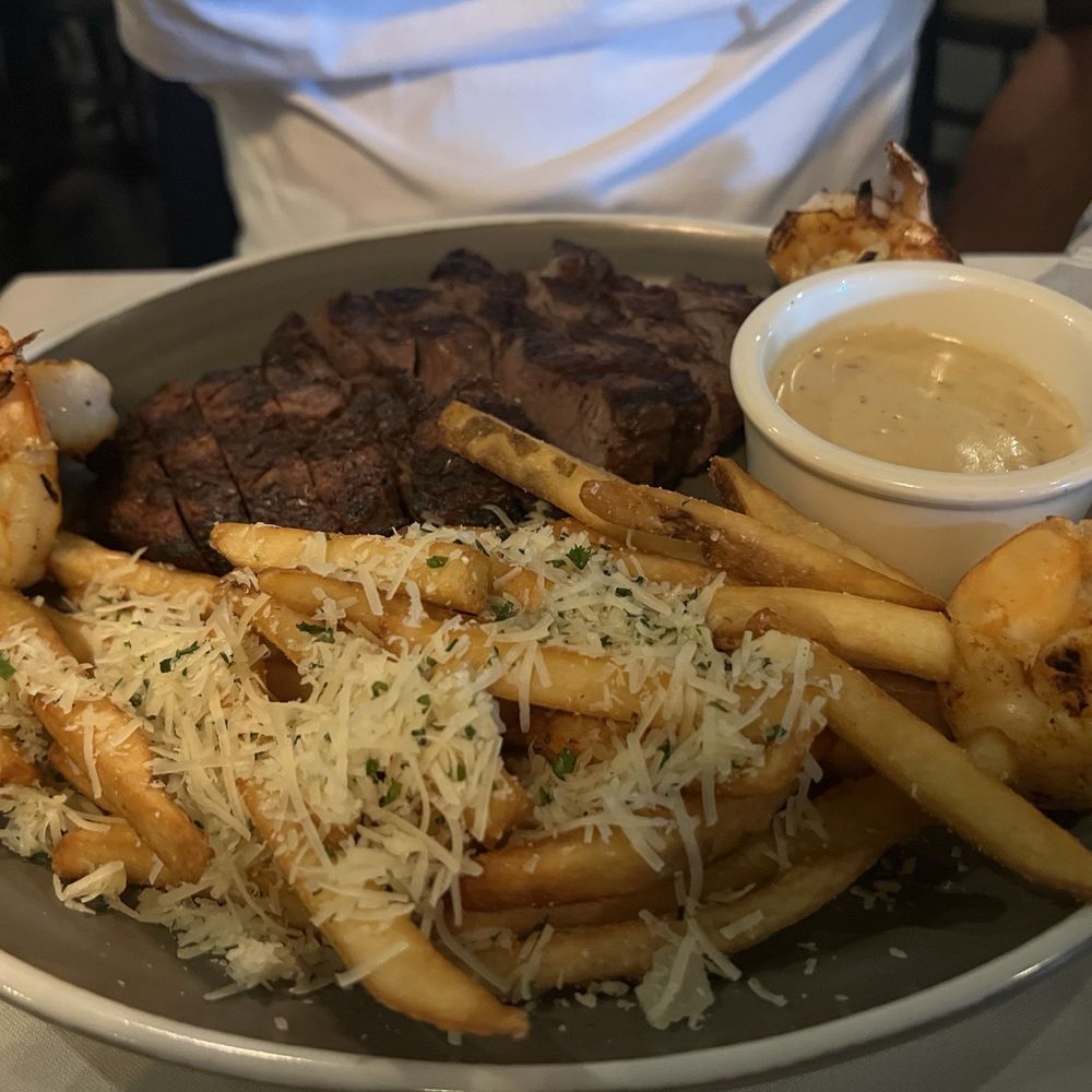 Chef's Palette Restaurant & Bar - New American Near Me - Cary, North Carolina Chef's Palette Restaurant & Bar - New American Near Me - Cary, North Carolina