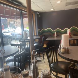 Martinho's Bakery and Deli - Indoor seating