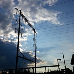 Edison Train Station - Nice day :)