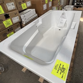 Building Materials Outlet - Tubs - Building Supplies Near Me - Saint Paul, Minnesota