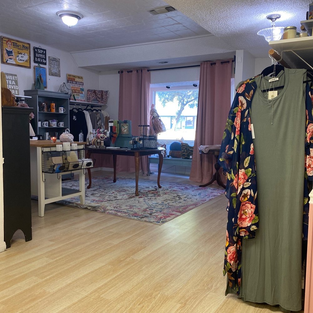 Glow 512 - Cute - Spray Tanning Near Me - Austin, Texas Glow 512 - Cute - Spray Tanning Near Me - Austin, Texas