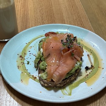 Bluestone Lane Harvard Square Café - Avocado Smash with Smoked Salmon - Coffee & Tea Near Me - Cambridge, Massachusetts Bluestone Lane Harvard Square Café - Avocado Smash with Smoked Salmon - Coffee & Tea Near Me - Cambridge, Massachusetts