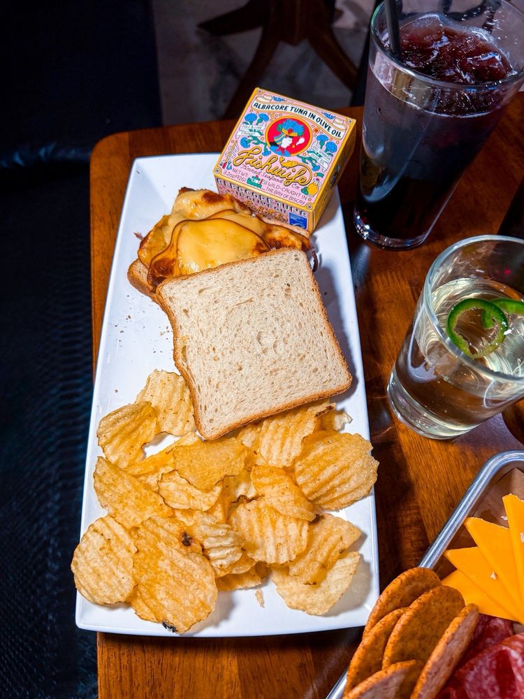 Lilico's Taverna Logo