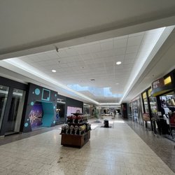 Lake Square Mall - Former JCPenney wing