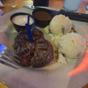 Logan's Roadhouse - Medium steak - Steakhouses Near Me - Lufkin, Texas Logan's Roadhouse - Medium steak - Steakhouses Near Me - Lufkin, Texas