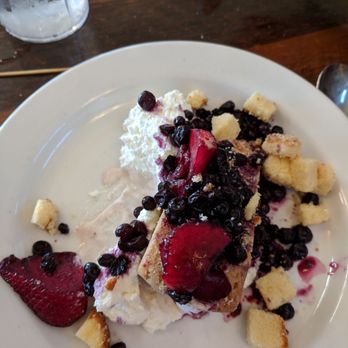 Blue Mountain Brewery - Delicious house-made ice cream sandwich! - Brewpubs Near Me - Afton, Virginia