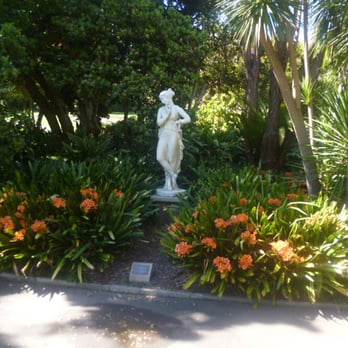 Royal Botanic Gardens - A Venus Statue - Botanical Gardens Near Me - Sydney, NSW Royal Botanic Gardens - A Venus Statue - Botanical Gardens Near Me - Sydney, NSW
