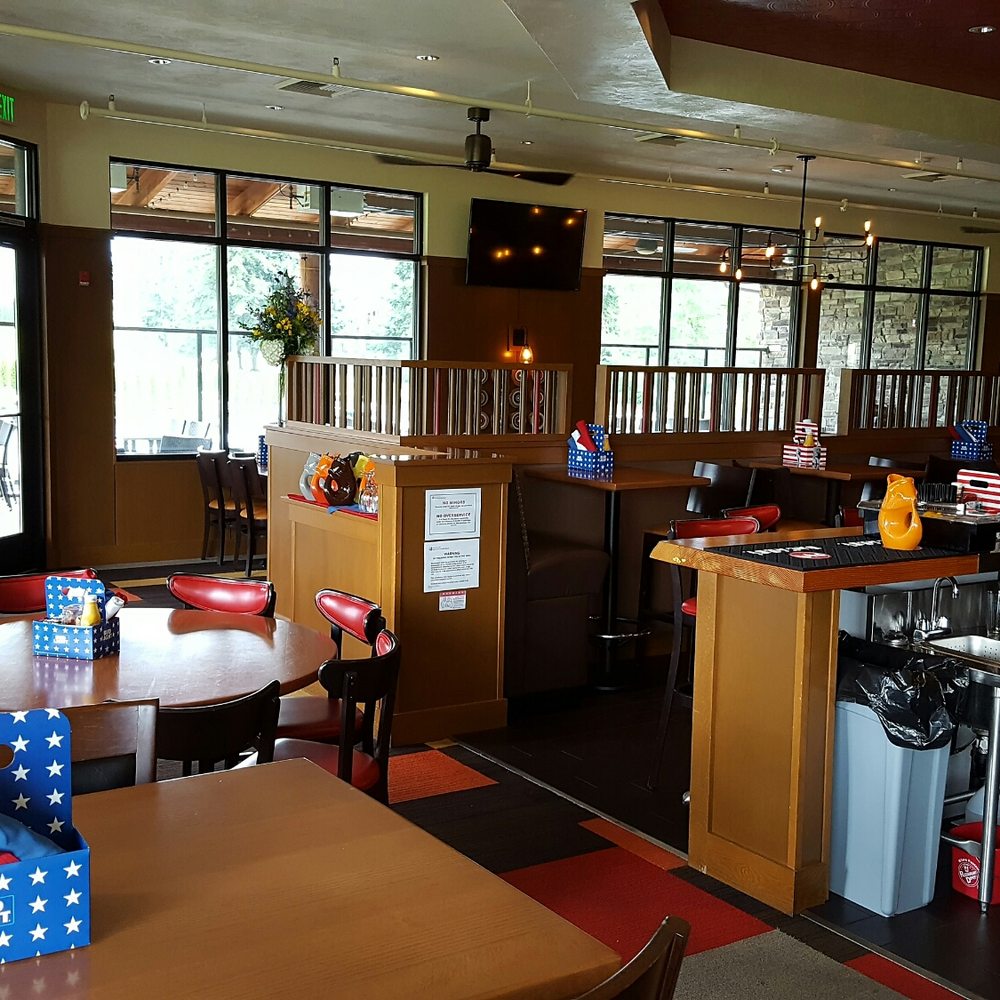 Urban Elk - Cozy bar - but empty at 4:30 with blaring 70's rock music - American Near Me - Tacoma, Washington Urban Elk - Cozy bar - but empty at 4:30 with blaring 70's rock music - American Near Me - Tacoma, Washington