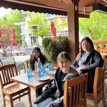All Seasons Grill - Outdoor seating my the town center - International Near Me - Whistler, British Columbia