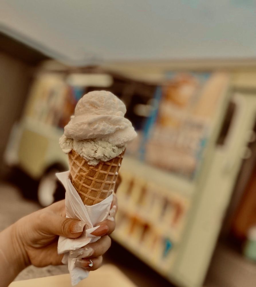 Neveria Las Maravillas Logo