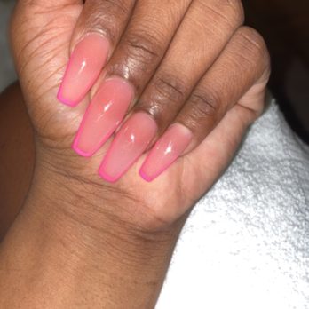 Clawed Nail Salon - Fullset by Maya - Nail Salons Near Me - Bellflower, California