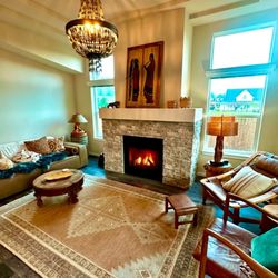 Friesen Construction - Living room
