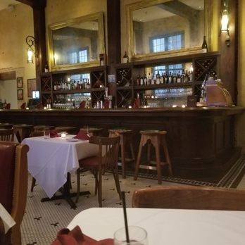 Vincent Chiccos - Seating - Italian Near Me - Charleston, South Carolina